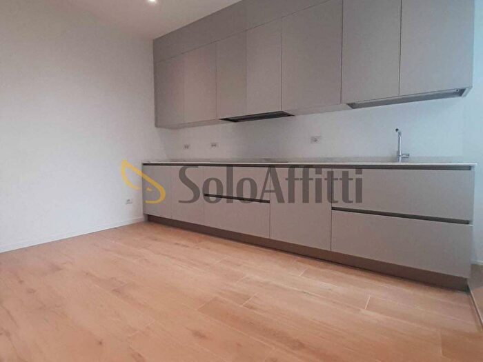 Appartamento trilocale in affitto in Via Vittorio Emanuele II, Solferino Diaz, Brescia