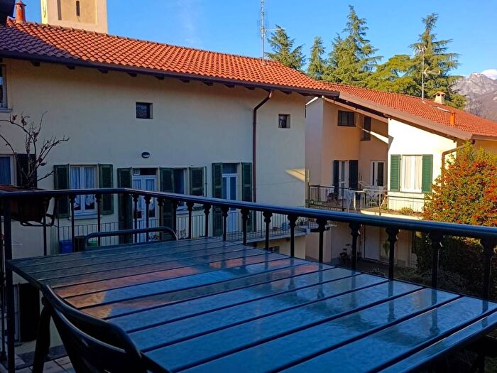 Appartamento trilocale in affitto in Piazza Giacomo Matteotti, Garlate