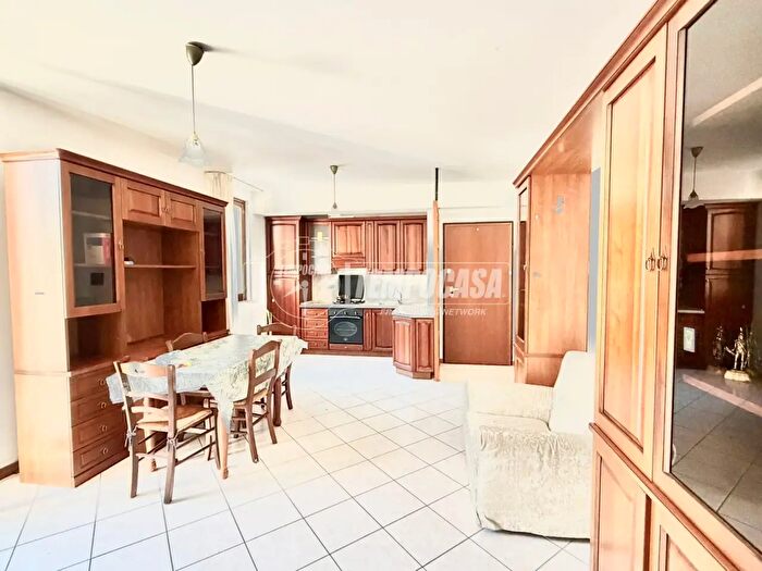 Appartamento trilocale in vendita in Via Padova, Ascoli Piceno