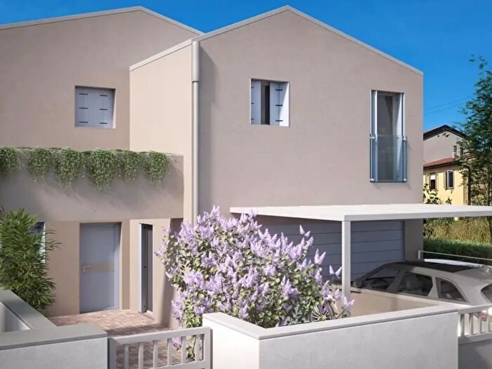 Casa con 5 locali in vendita in Via Montalcini, Lonigo