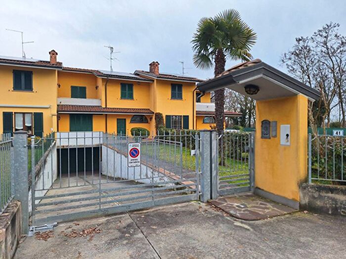 Casa con 5 locali in affitto in Via Tricolore, Spirano