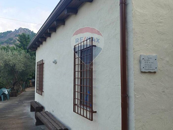 Casa quadrilocale in vendita in via Alaska, Grotte Di Armeta Zucco, Carini