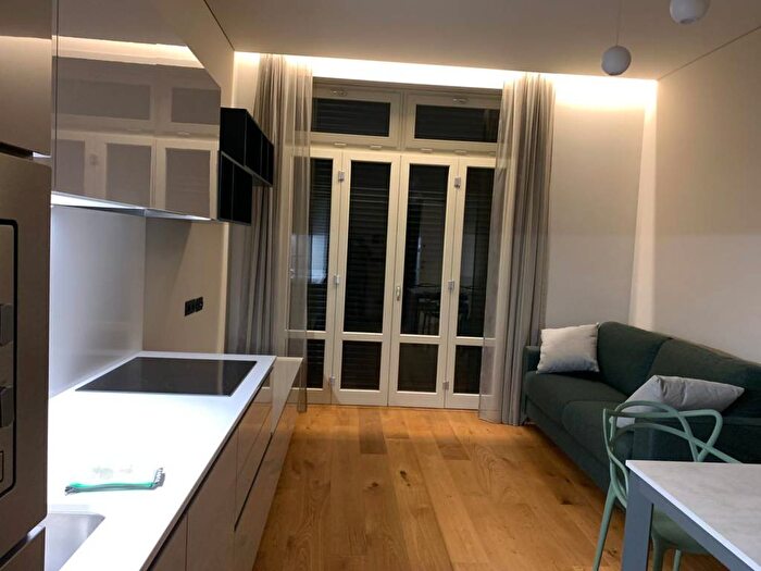 Appartamento bilocale in affitto in Via Conte Secondo Frola, Via Roma, Torino