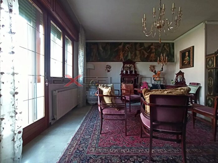 Casa con 6 locali in vendita in Corso Risorgimento N Porto Viro, Porto Viro