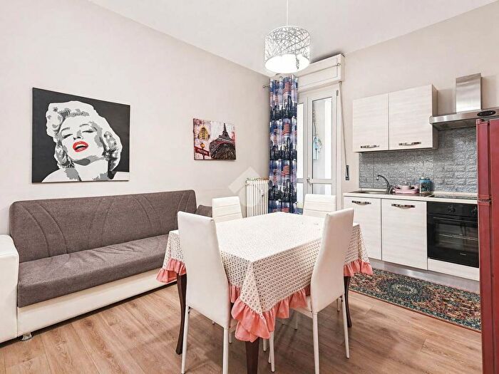 Appartamento quadrilocale in affitto in Via Francesco Crispi, Centro, Bra