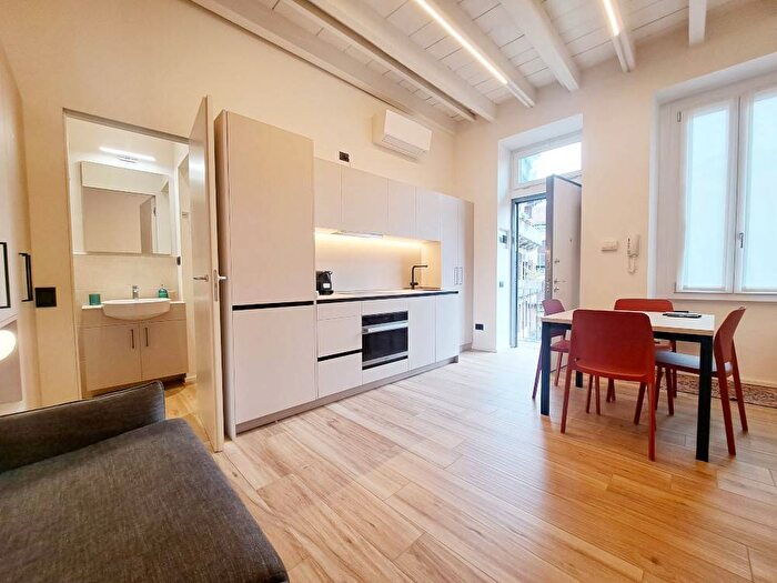 Appartamento monolocale in affitto in Via Paolo Frisi, Porta Venezia, Milano