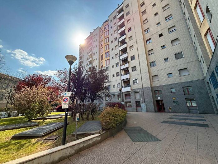 Appartamento bilocale in affitto in Via Ernesto Breda, Bicocca, Milano