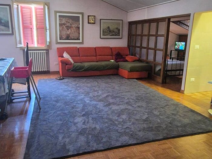 Casa trilocale in affitto in Castelnuovo Ne' Monti, Castelnovo Ne' Monti