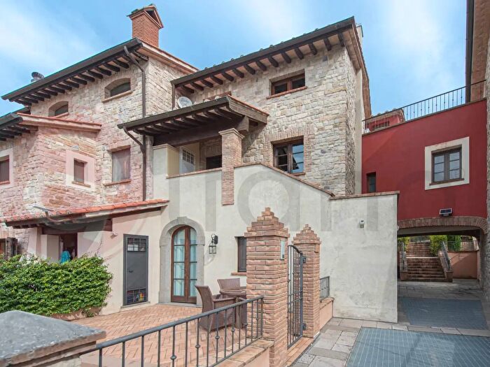 Appartamento quadrilocale in vendita in Borgo Conventaccio, Ficulle