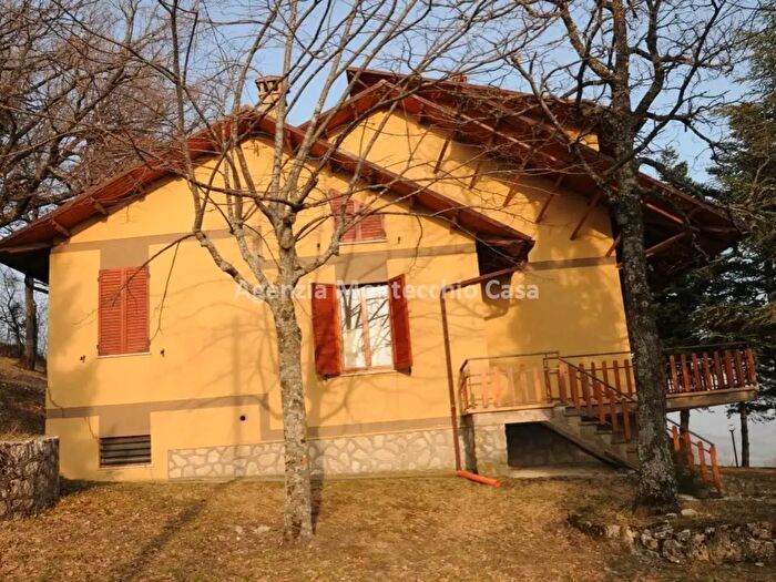 Casa con 8 locali in vendita in Via Caferro, Carpegna