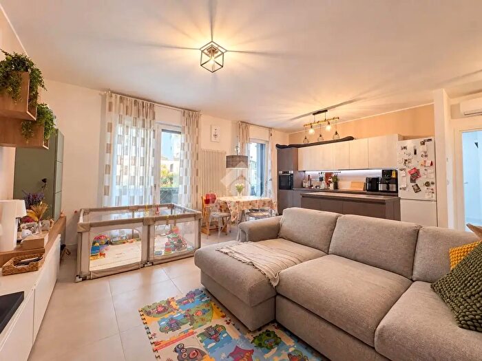 Appartamento quadrilocale in vendita in Viale F Cavallotti, Padova