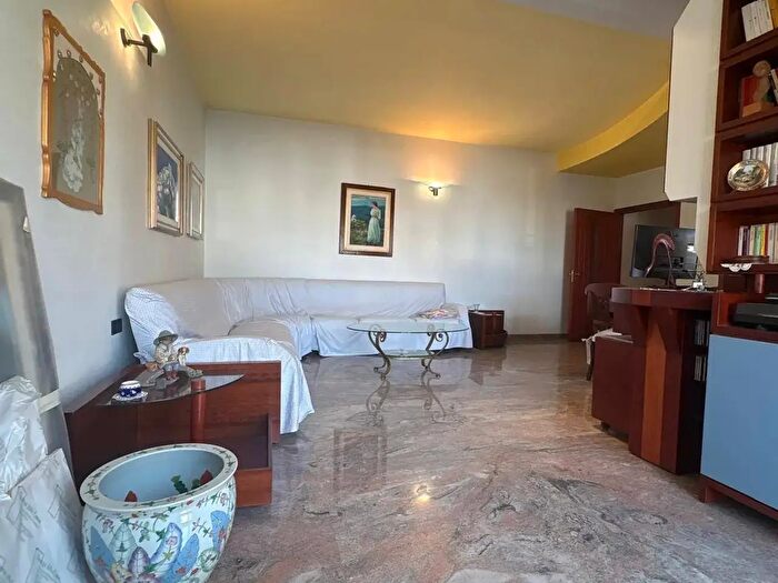 Appartamento con 5 locali in vendita in Via Vecchia Rutigliano, Noicattaro