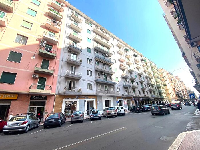 Appartamento con 5 locali in vendita in TrecarrareBattisti Taranto Taranto, Taranto