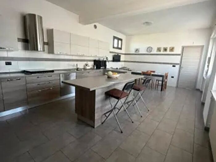 Casa con 6 locali in vendita in Viale Augusto Franzoi, San Germano Vercellese