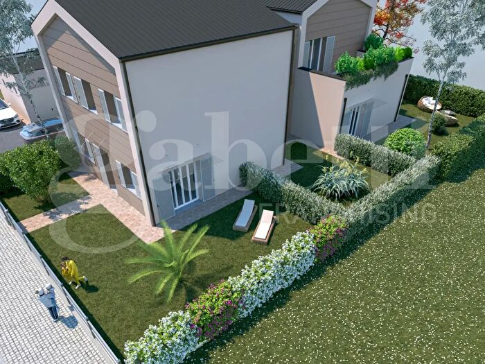 Case in Vendita e in Affitto - 3