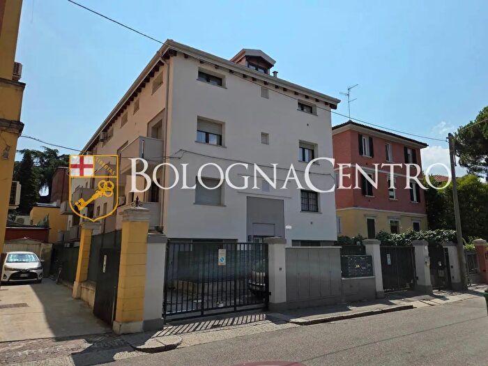 Appartamento monolocale in vendita in Via Mengoli AdZe, Bologna
