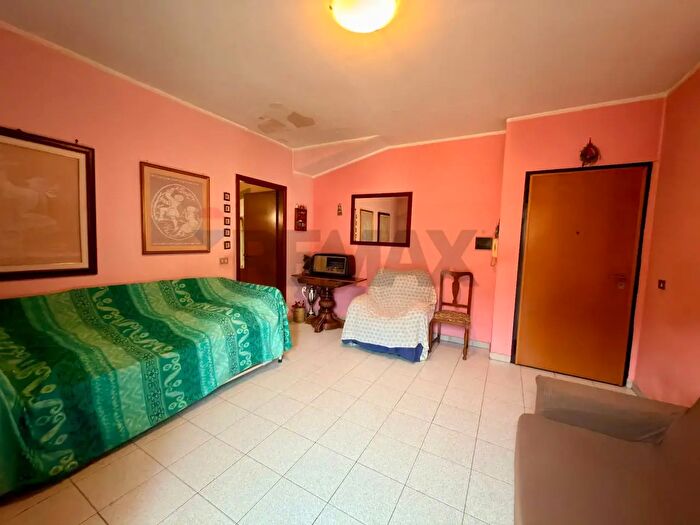 Appartamento con 5 locali in vendita in Via Giuseppe Garibaldi, Graniti