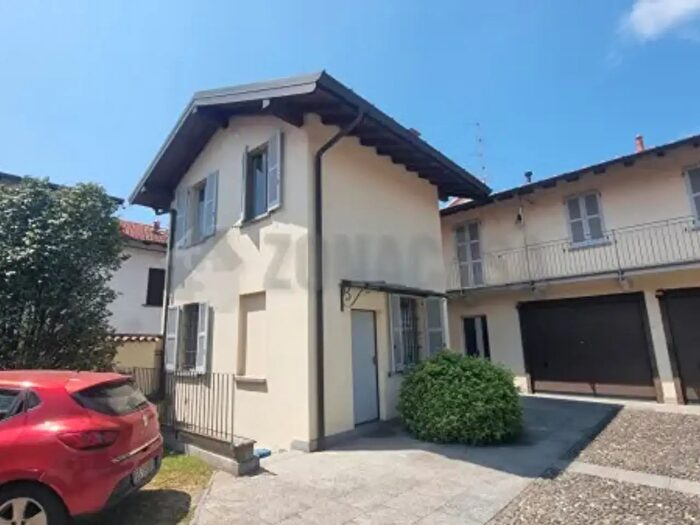 Casa bilocale in vendita in Via San Protaso, Samarate