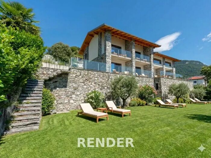 Casa con 6 locali in vendita in Gravedona ed Uniti