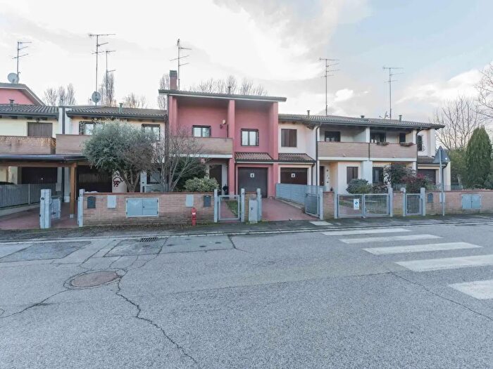 Casa con 5 locali in vendita in Via Paul Harris a, Ferrara