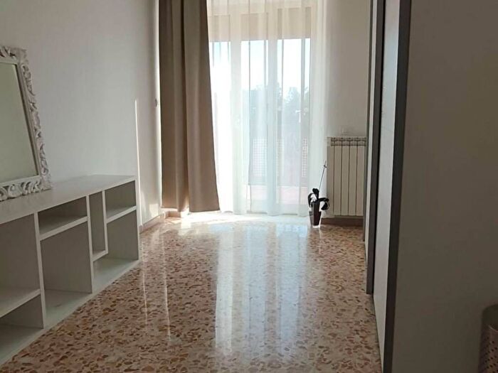 Appartamento trilocale in affitto in Via Colonna, Centro, San Gregorio di Catania
