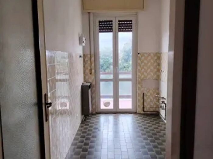 Appartamento trilocale in vendita in Via Angelo Amati, Pavia