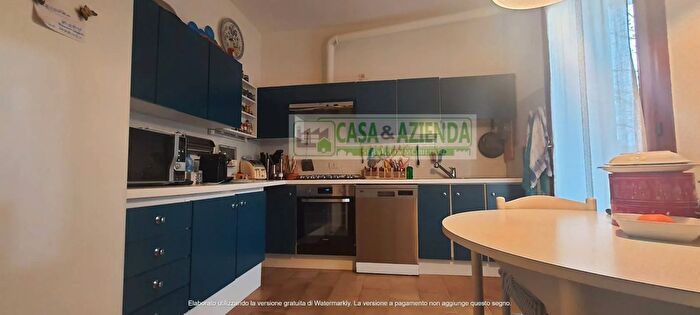 Appartamento quadrilocale in vendita in Via Alcide De Gasperi, Rodano