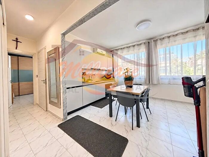 Appartamento bilocale in vendita in Via Augusta, Siracusa