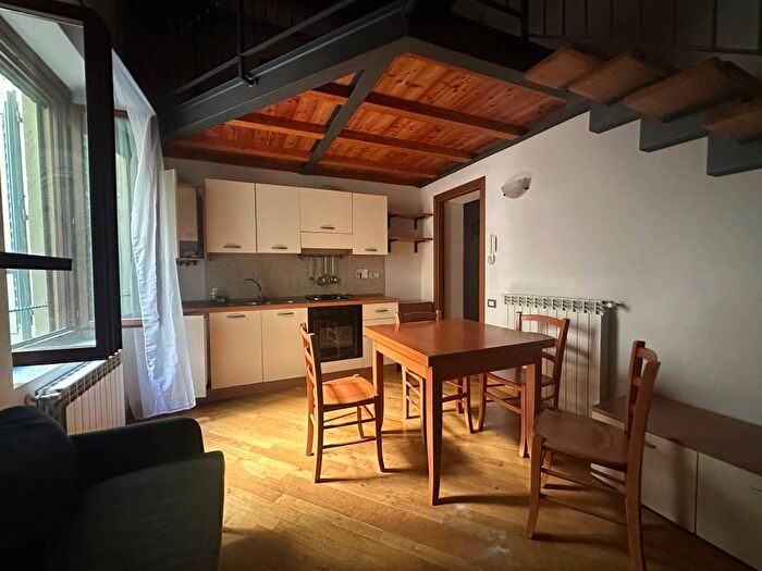 Appartamento bilocale in affitto in Via Camillo Benso di Cavour, San Marco SS Annunziata, Firenze