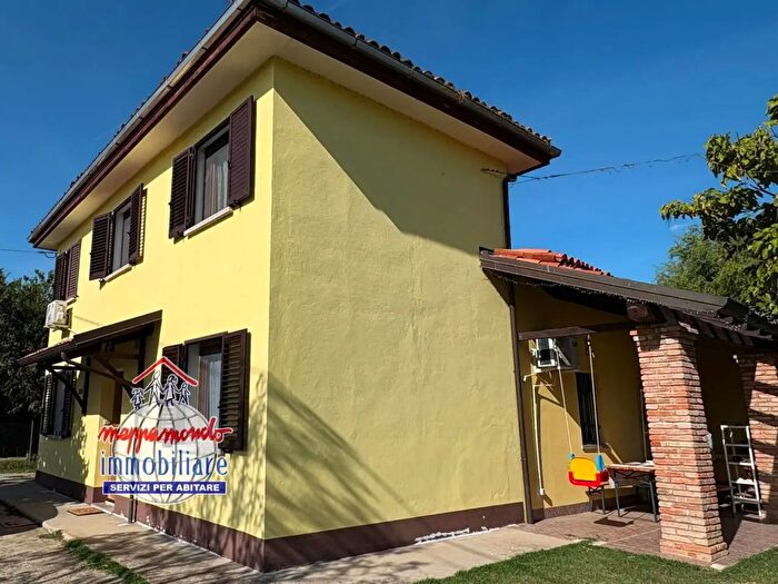 Casa con 6 locali in vendita in Via Crevalcore, San Giovanni In Persiceto