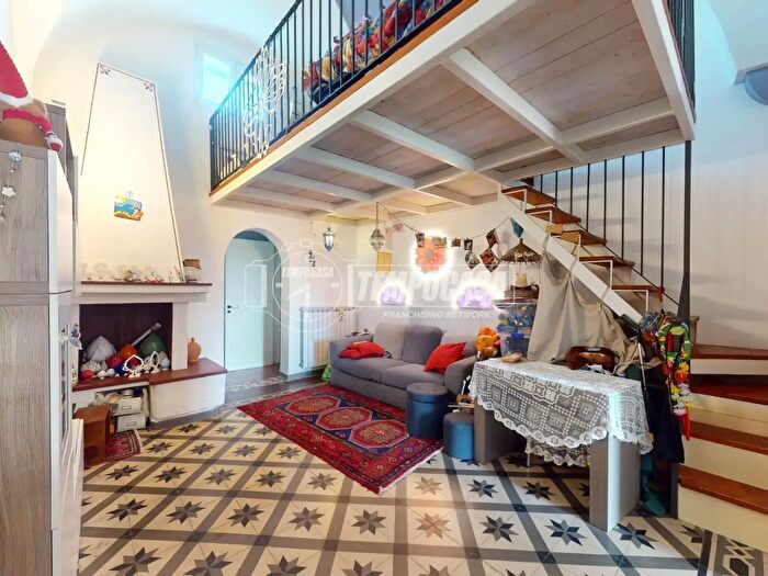 Casa trilocale in vendita in Via Roma, Cavallino