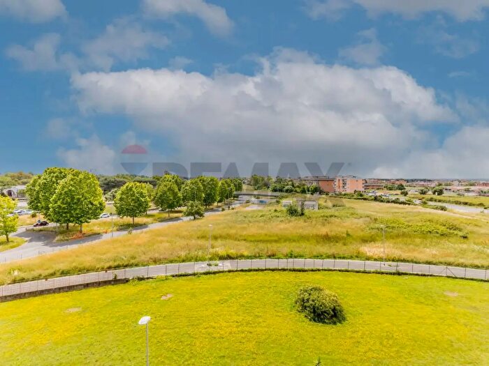 Appartamento trilocale in vendita in Roma