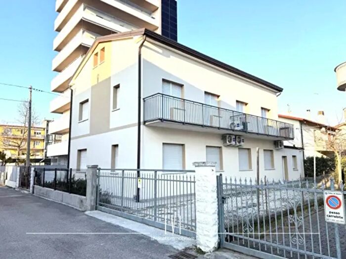 Appartamento trilocale in vendita in Via Dino Campana, Jesolo