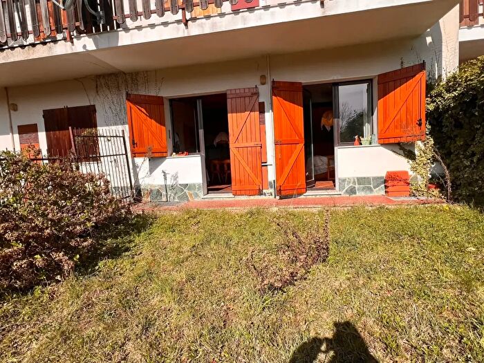 Appartamento trilocale in vendita in Via Savona, Urbe