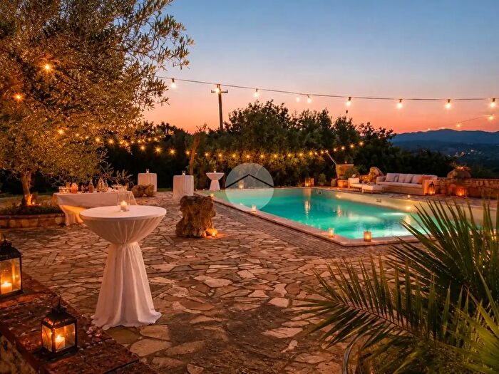 Casa con 10 locali in vendita in Str Fontana della Mandorla, Terni