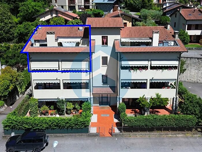 Appartamento trilocale in vendita in Via Leutelmonte, Esine