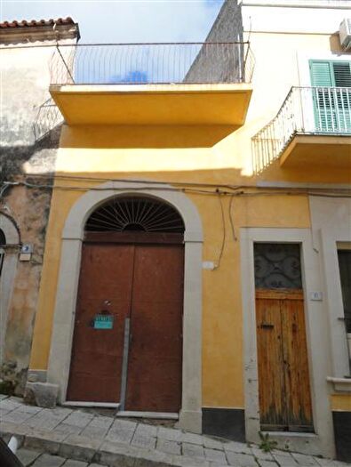Casa con 8 locali in vendita in Via Ecce Homo, Ragusa