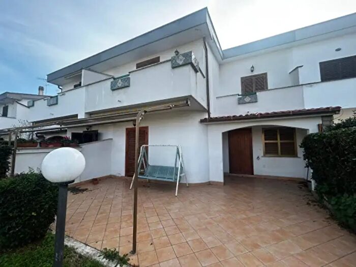 Casa con 6 locali in vendita in Via Ticino, Anzio