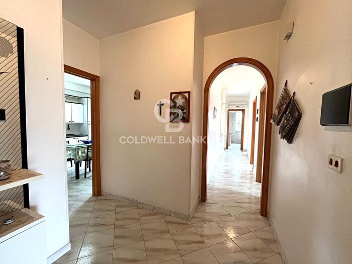 Appartamento con 6 locali in vendita in Via Gianforma Margione, Modica