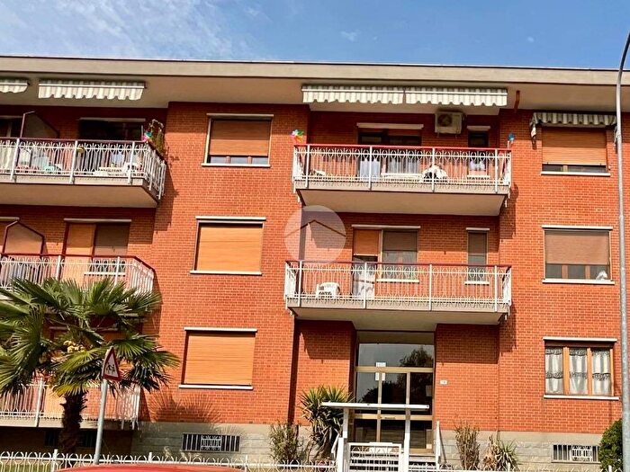 Casa bilocale in affitto in Via dogliotti achille mario, Centro, Leinì