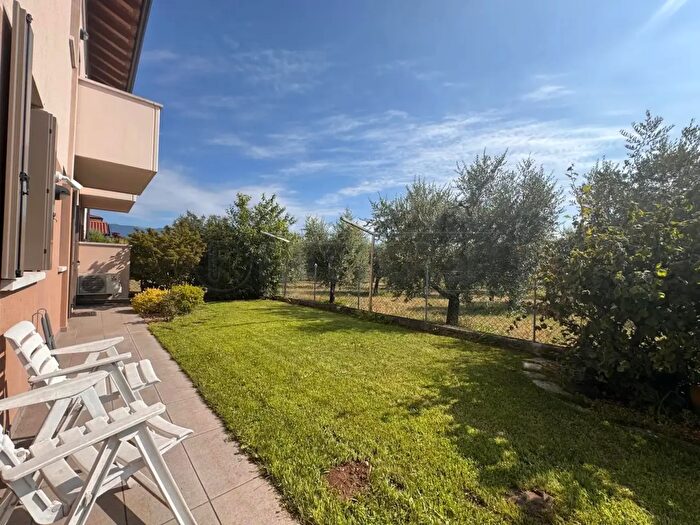Appartamento con 5 locali in vendita in Cassola