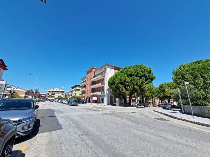 Casa trilocale in vendita in Viale Gabriele Veneziale, Centro, Isernia