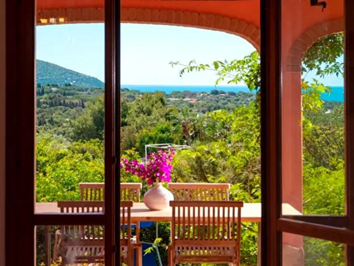 Casa con 5 locali in vendita in Quartu Sant'Elena