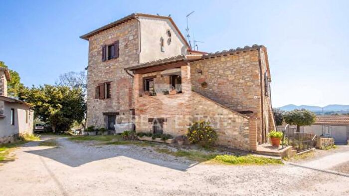 Casa con 6 locali in vendita in Via Veneto, Castiglione Del Lago