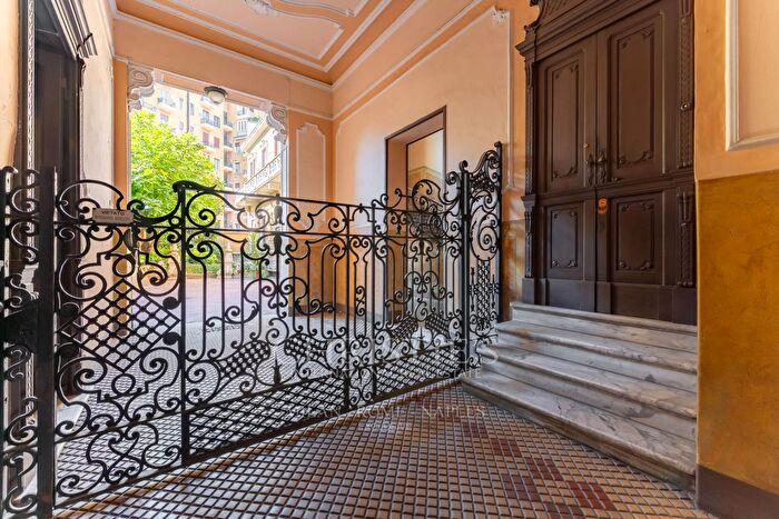 Appartamento quadrilocale in vendita in Via Antonio Stoppani, Milano