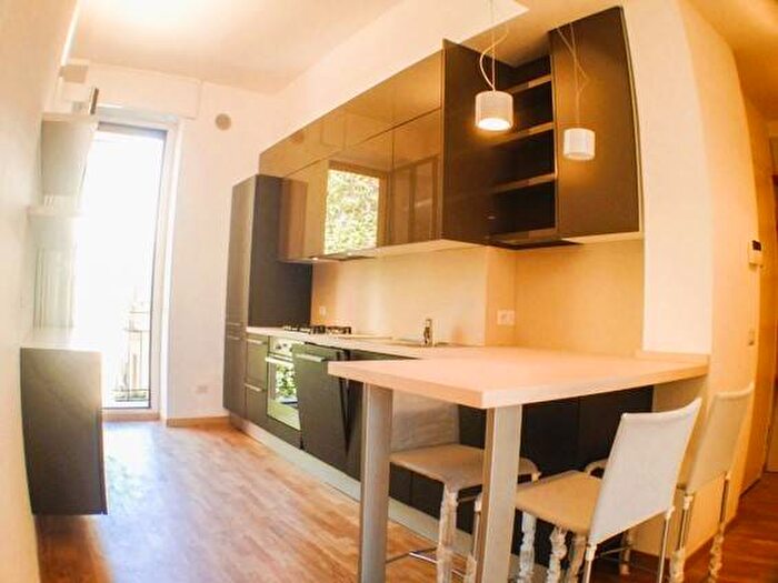 Appartamento trilocale in affitto in Via degli Scipioni, Morgagni, Milano