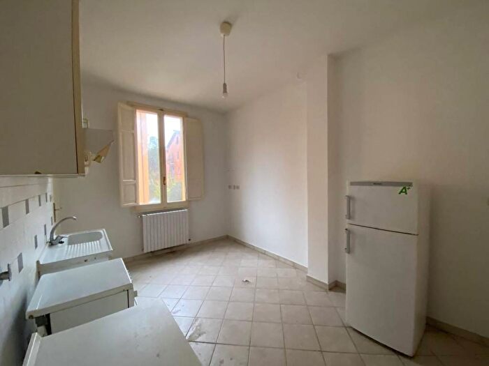 Appartamento trilocale in affitto in Via Giovanni Francesco Barbieri, Bolognina, Bologna