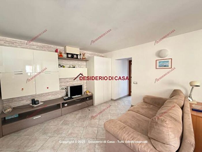 Casa trilocale in affitto in Viale Alcide De Gasperi, Lascari