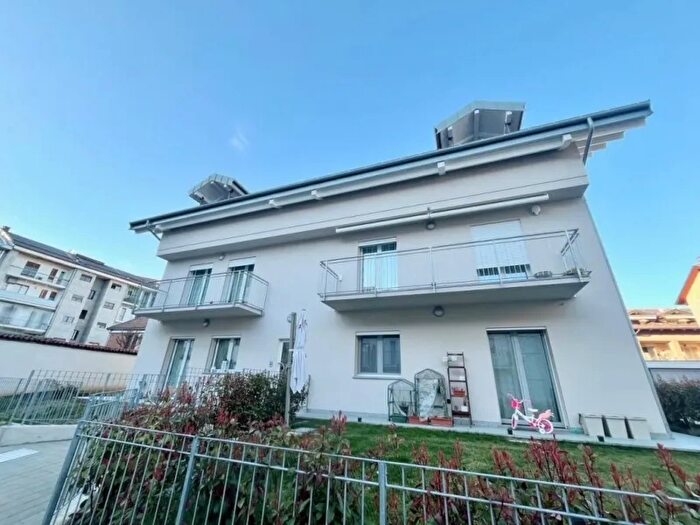 Appartamento trilocale in vendita in Via Borgo Vecchio Carignano, Carignano