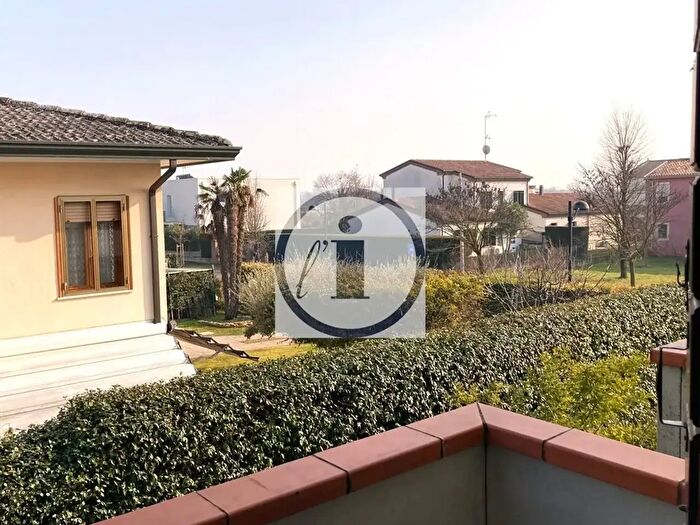 Appartamento con 6 locali in affitto in Abano Terme